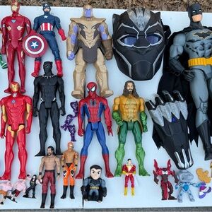 Superhero Action Figure Set Batman Mask